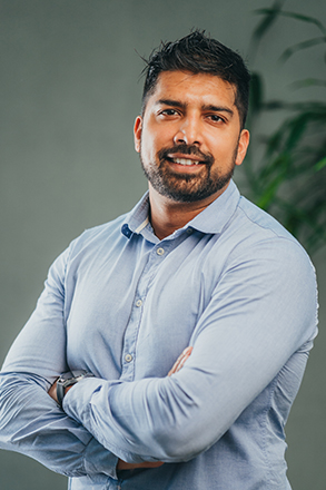 Roshan-Ramsahye_Swimming-pool